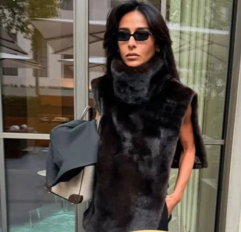 Elegant warm high neck Turtleneck faux Fur Sleeveless over coat vest