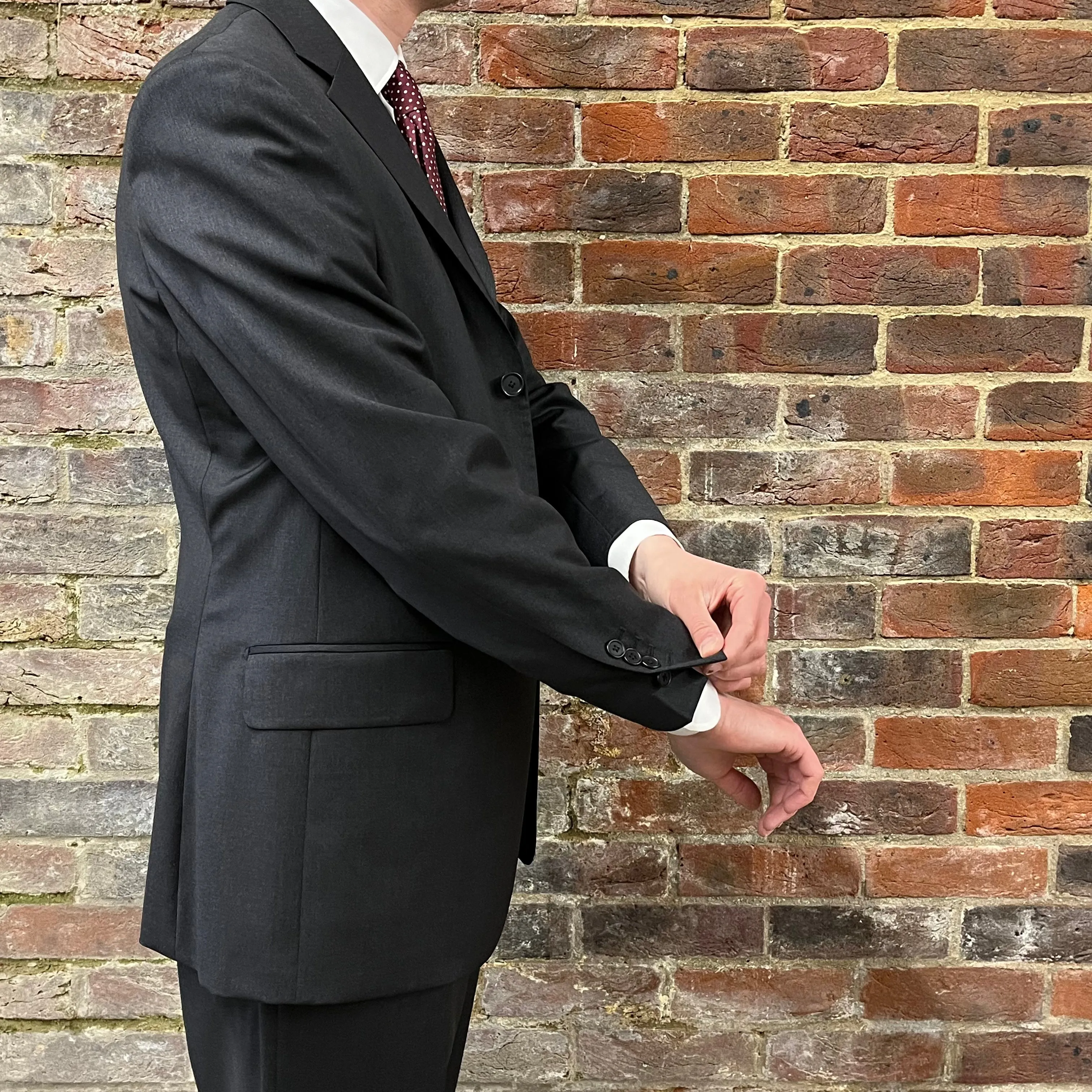 Regent - 'Penguin' Suit - Anthracite Grey Fleck Wool 260g - Reda Super 110