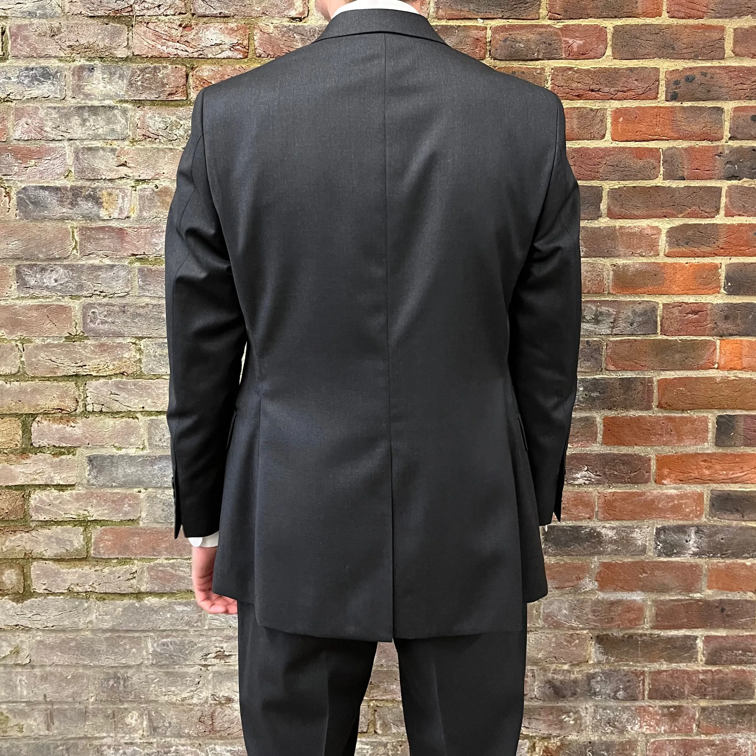 Regent - 'Penguin' Suit - Anthracite Grey Fleck Wool 260g - Reda Super 110